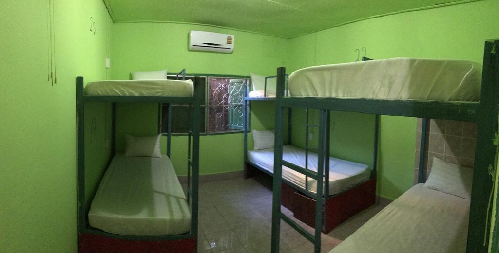 Real Vang Vieng Backpacker Hostel エクステリア 写真